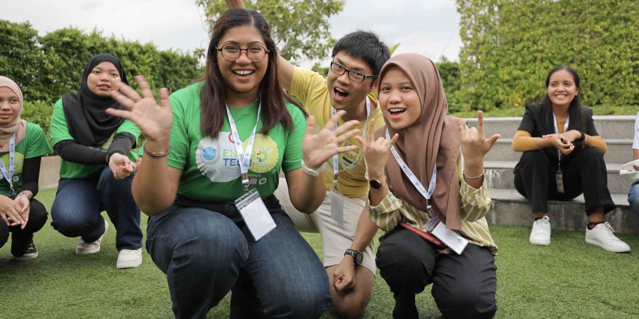 YSEALI PLUS: The Power of Leadership, Unleashing Success